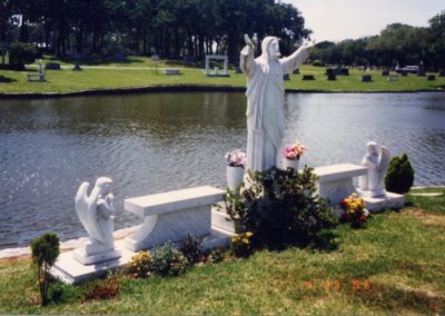 Cemetery Benches - Lake